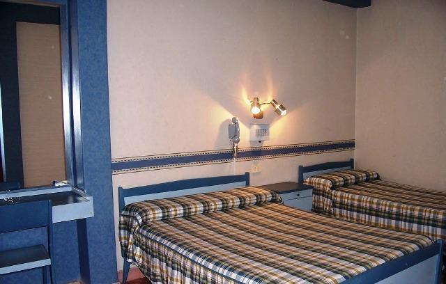 Monte Carlo Otel Villa Carlos Paz Oda fotoğraf
